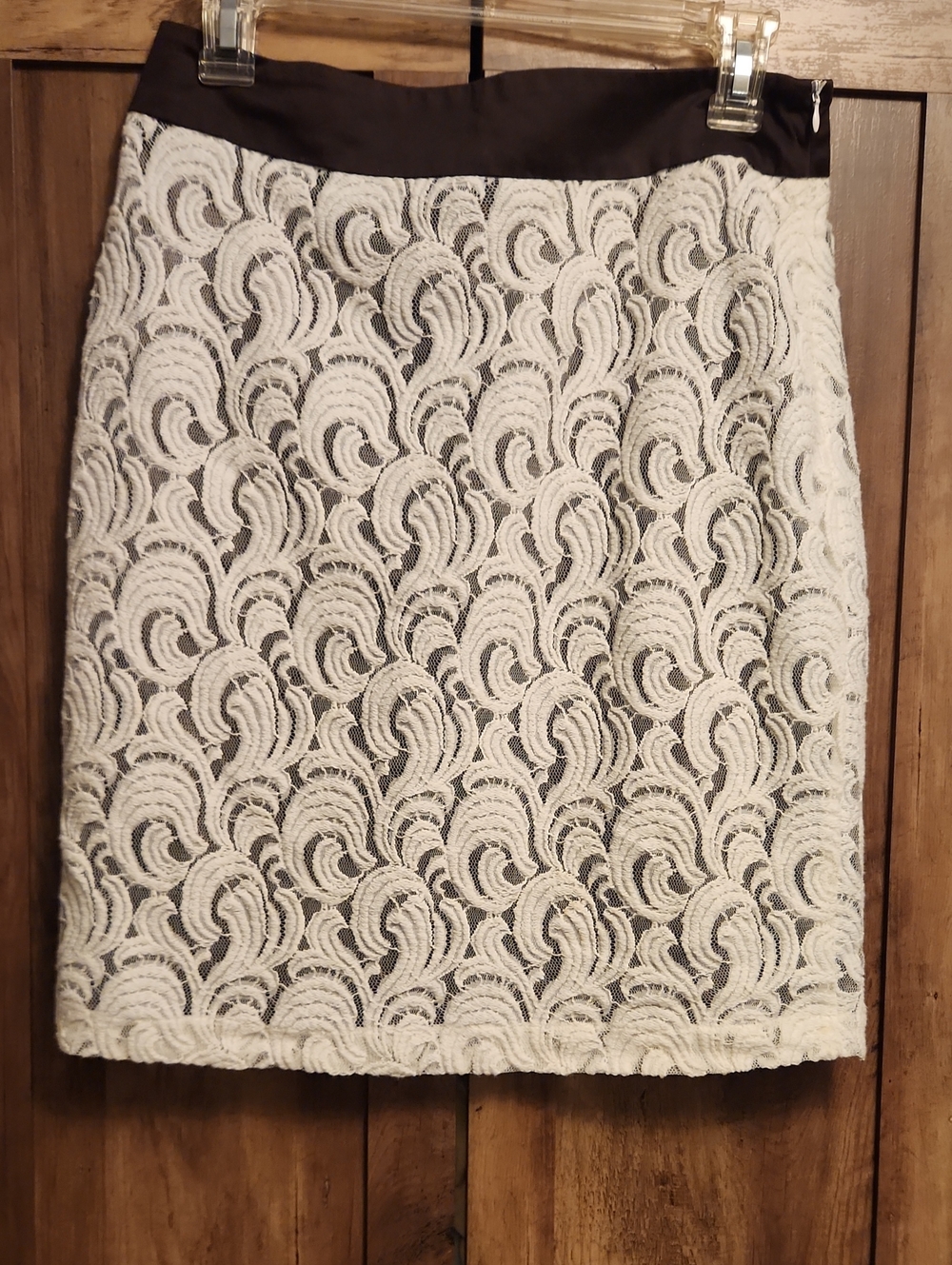 Laced Overlay Contrast Pencil Skirt with Brown Waistband- Swirl Pattern